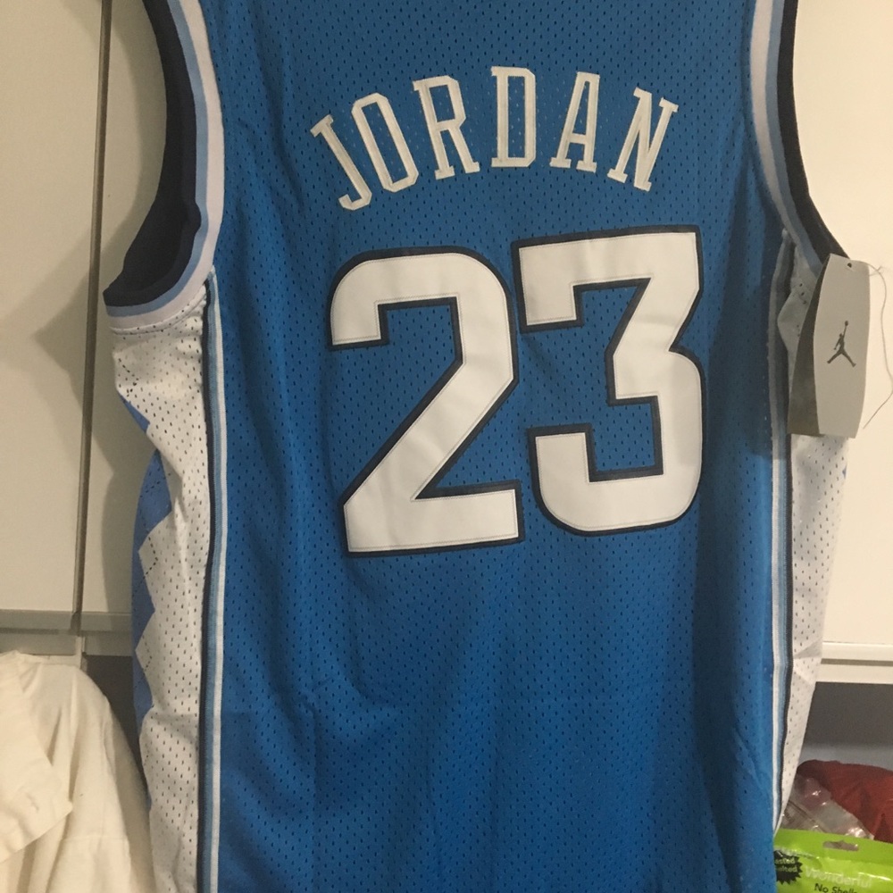 NC Michael Jordan basketball T-shirt !!